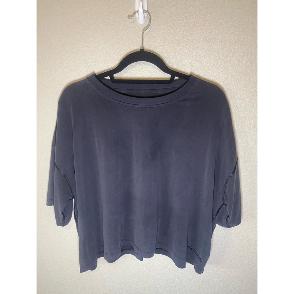 Lululemon relaxed oversized crop tee